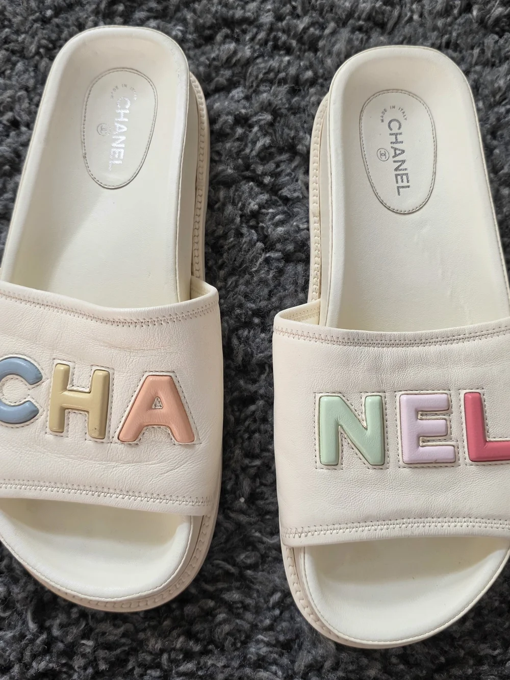 Chanel 22S Ivory Lambskin Multicolor CHANEL Letter Logo Flat Slide Sandal 40